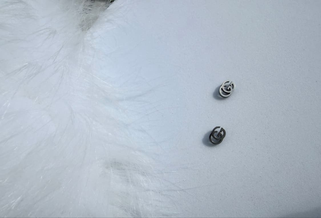 구찌 미니 더블G 실버 이어링 상품이미지3