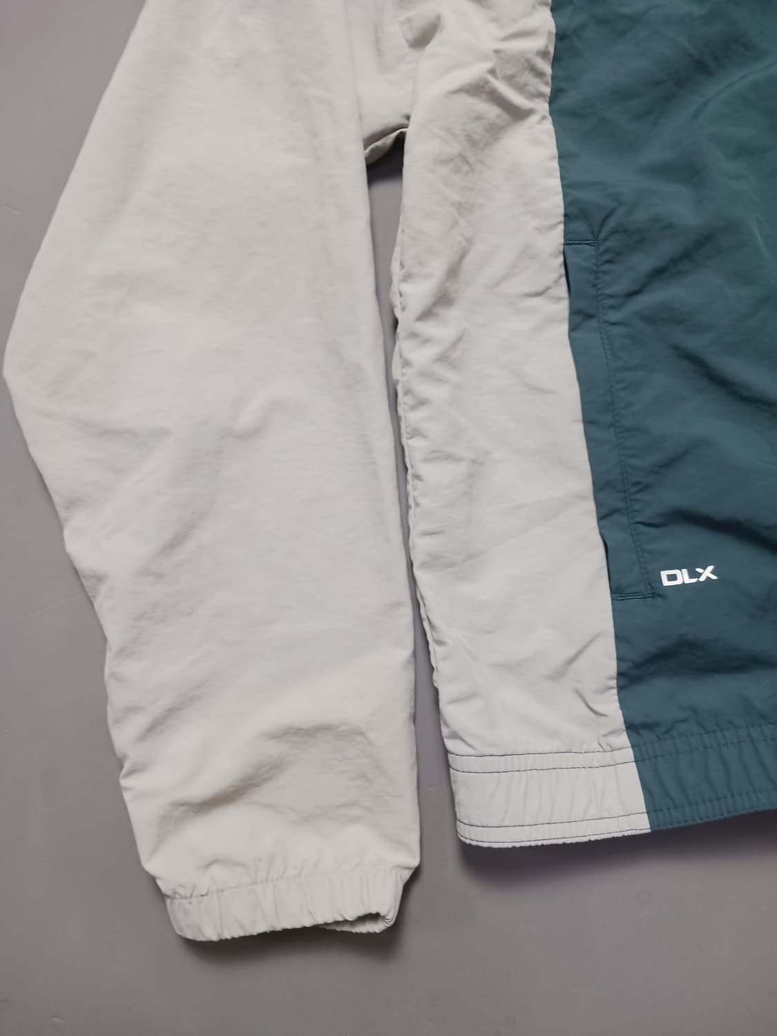 [100] DLX Trespass 투톤 경량 바람막이 자켓 상품이미지4