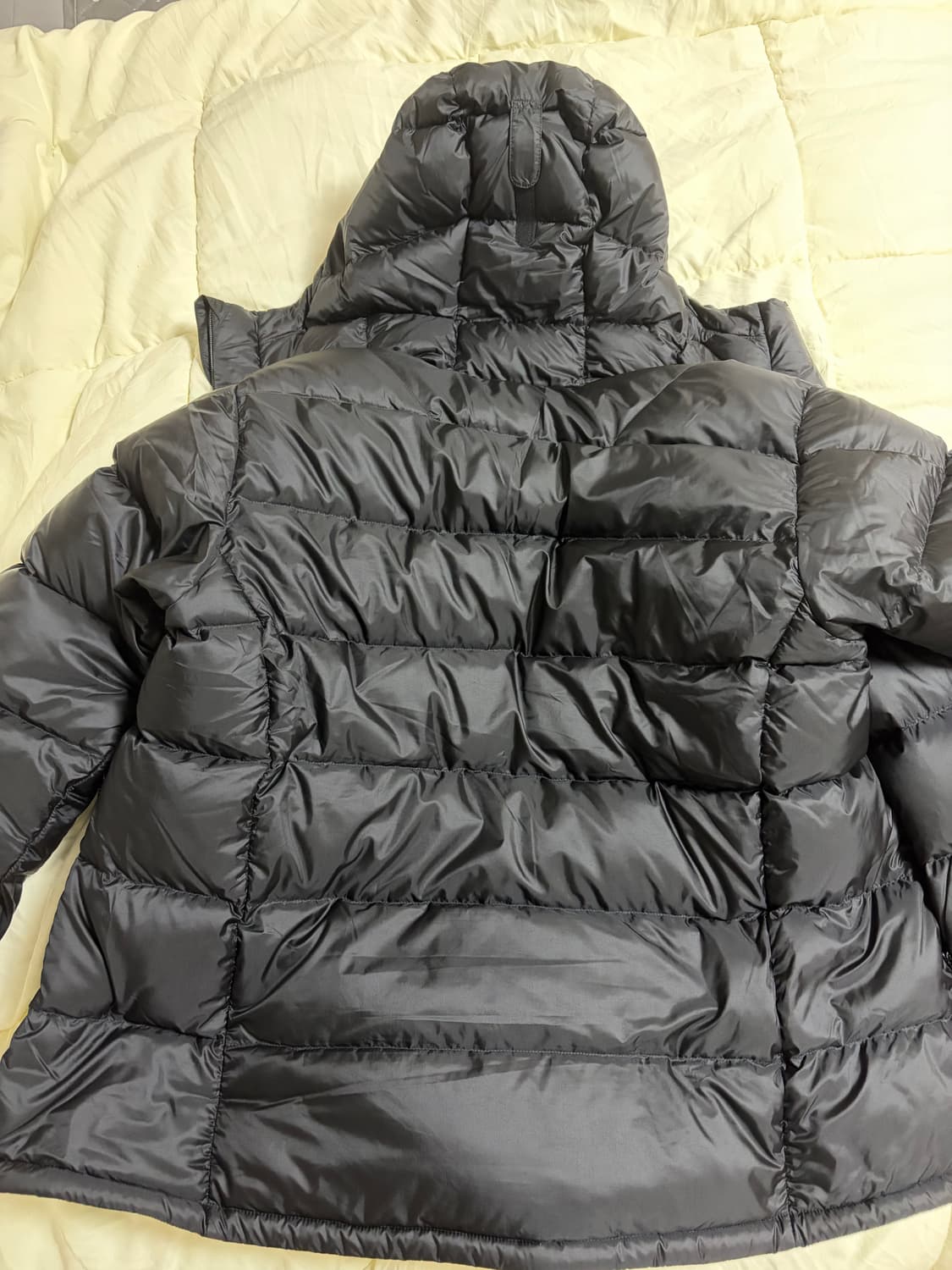 몽벨 라이트 알파인 다운 파카 블랙 M 상품이미지3