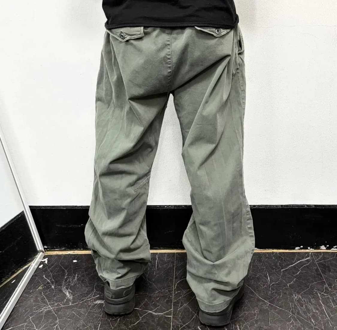 KITH 키스 워시드 코튼 월리스 팬츠 카키 상품이미지3