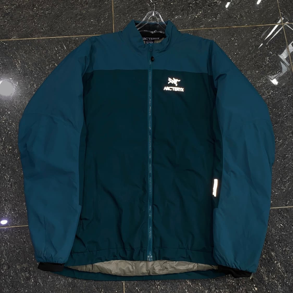 아크테릭스 윈드스토퍼 프리마로프트 바람막이 점퍼 자켓 상품이미지2