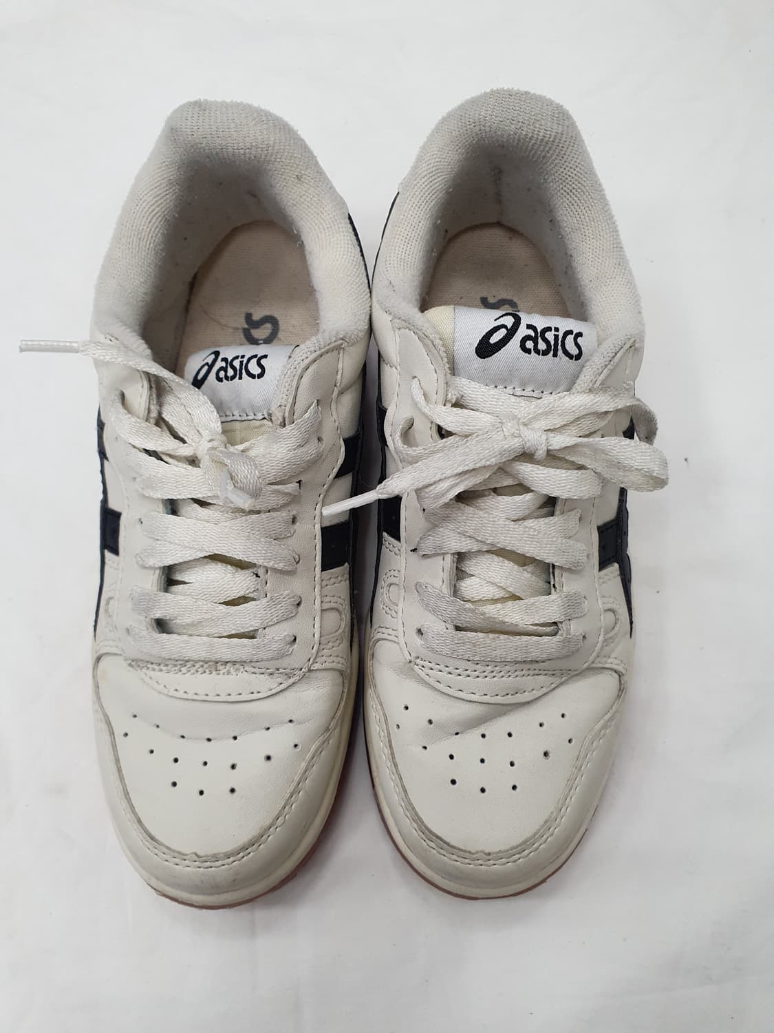 아식스 흰색 스니커즈 240 상품이미지1