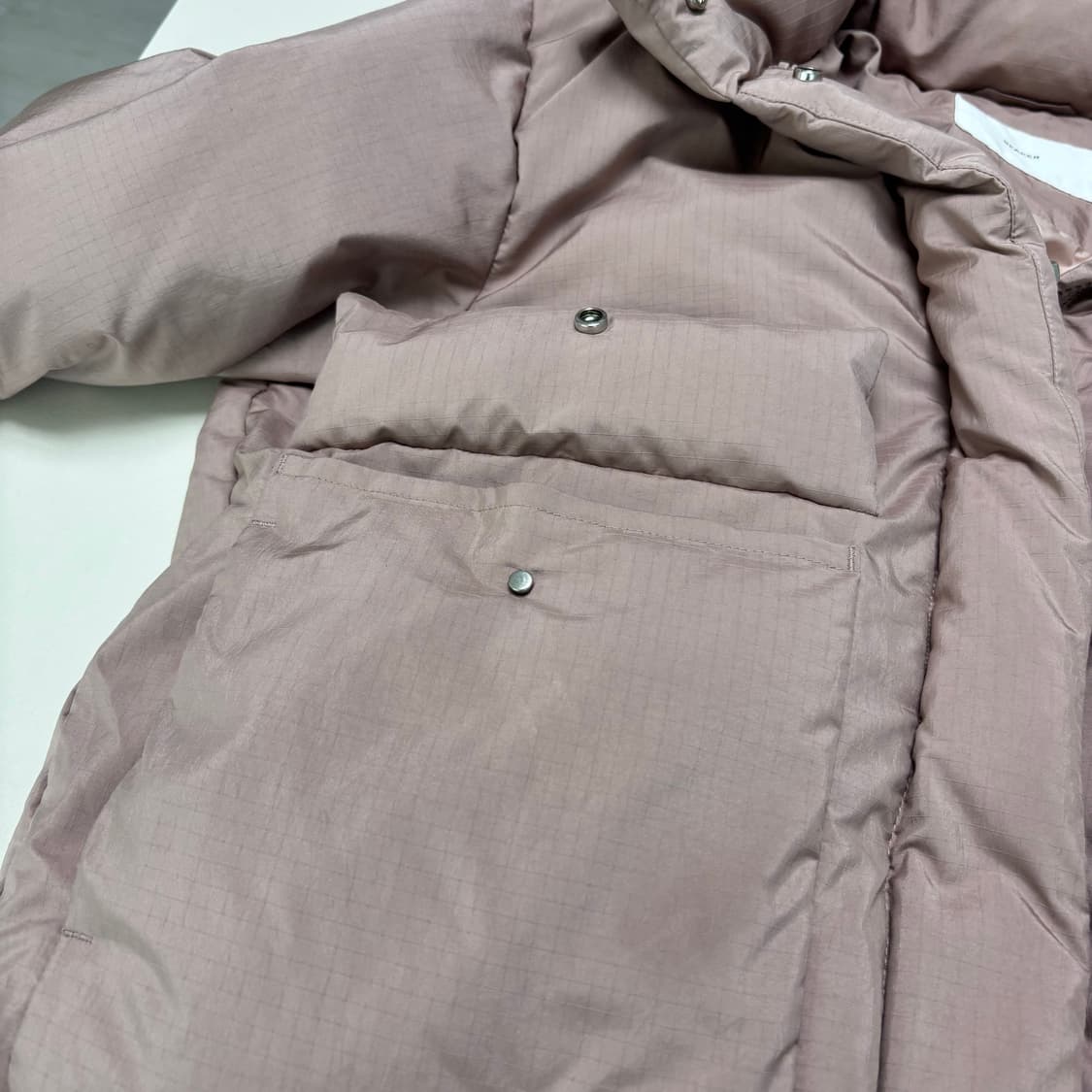 비이커 다운푸퍼 숏패딩 베이지핑크 0사이즈 상품이미지3