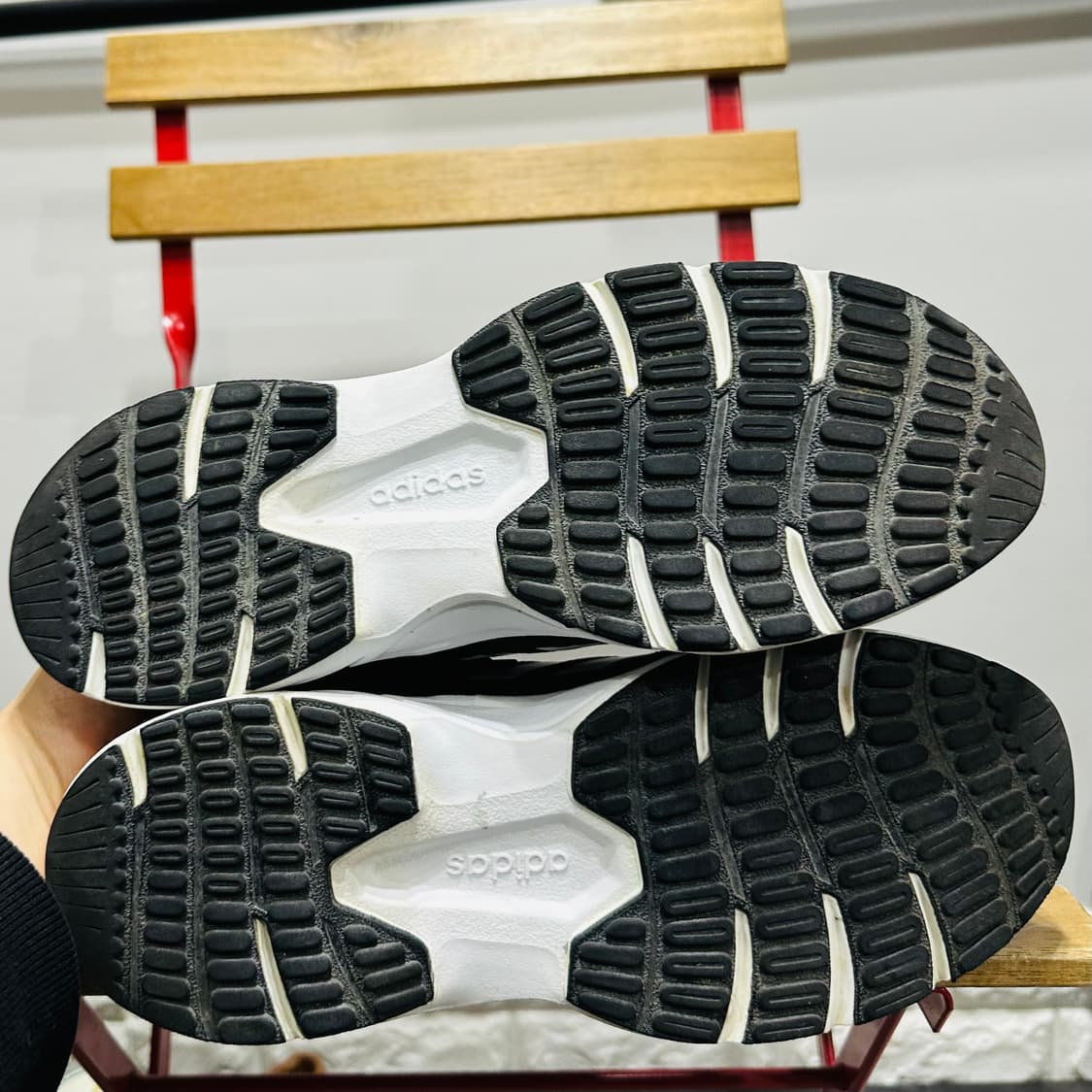 245) 아디다스 운동화 여성 여자 신발 90s 밸러션 블랙 화이트 상품이미지6