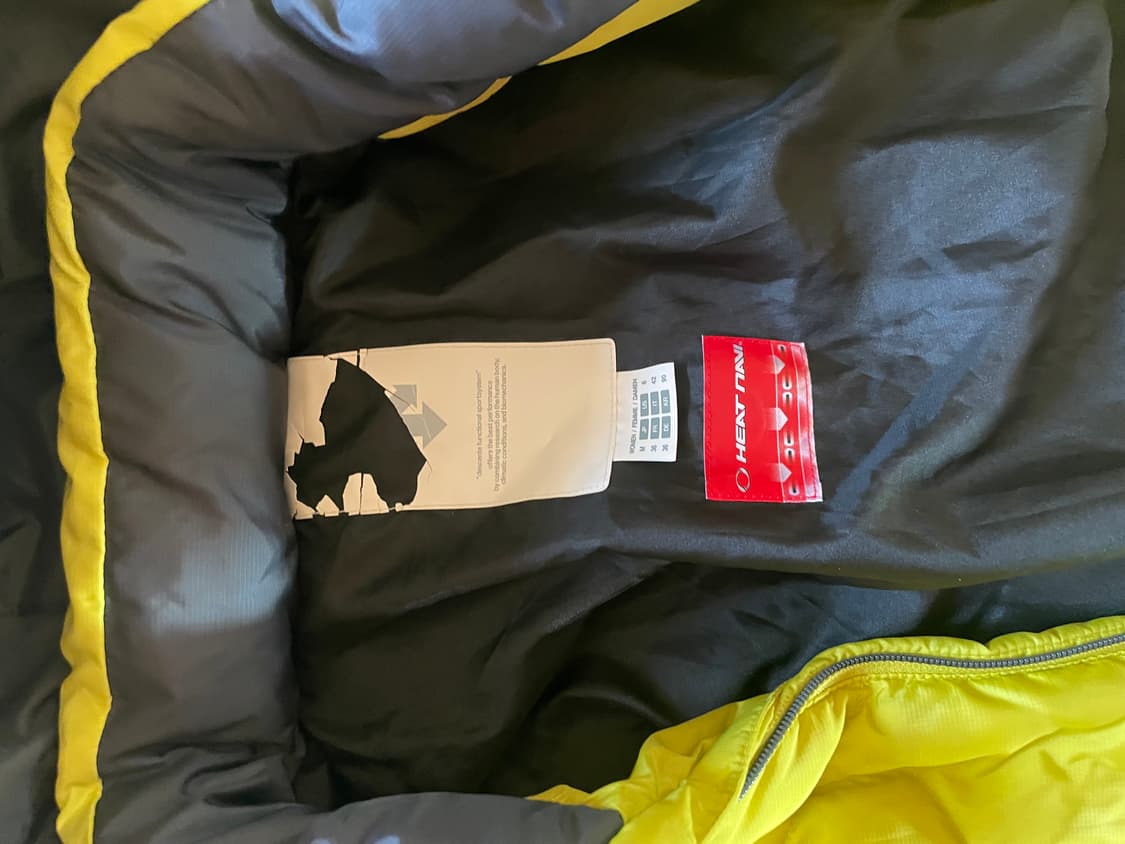 데상트 옐로우 패딩 상품이미지2