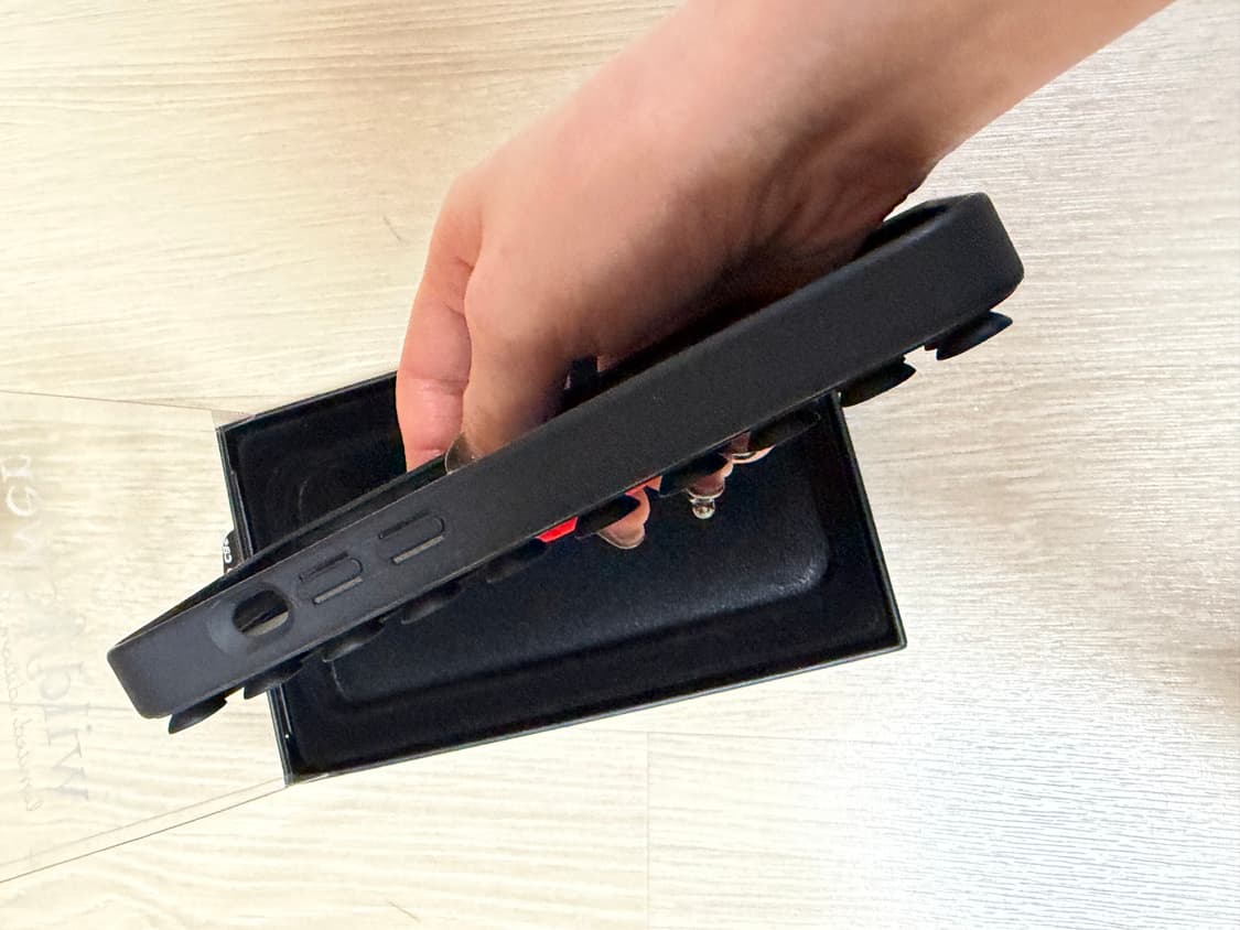 케이스티파이 15프로 The Stick-It Case TM 상품이미지4