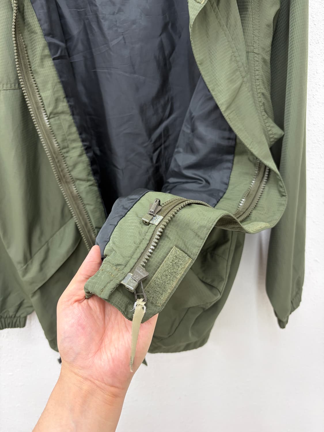 아디다스 카키 나일론 후드 윈드브레이커 자켓 상품이미지7