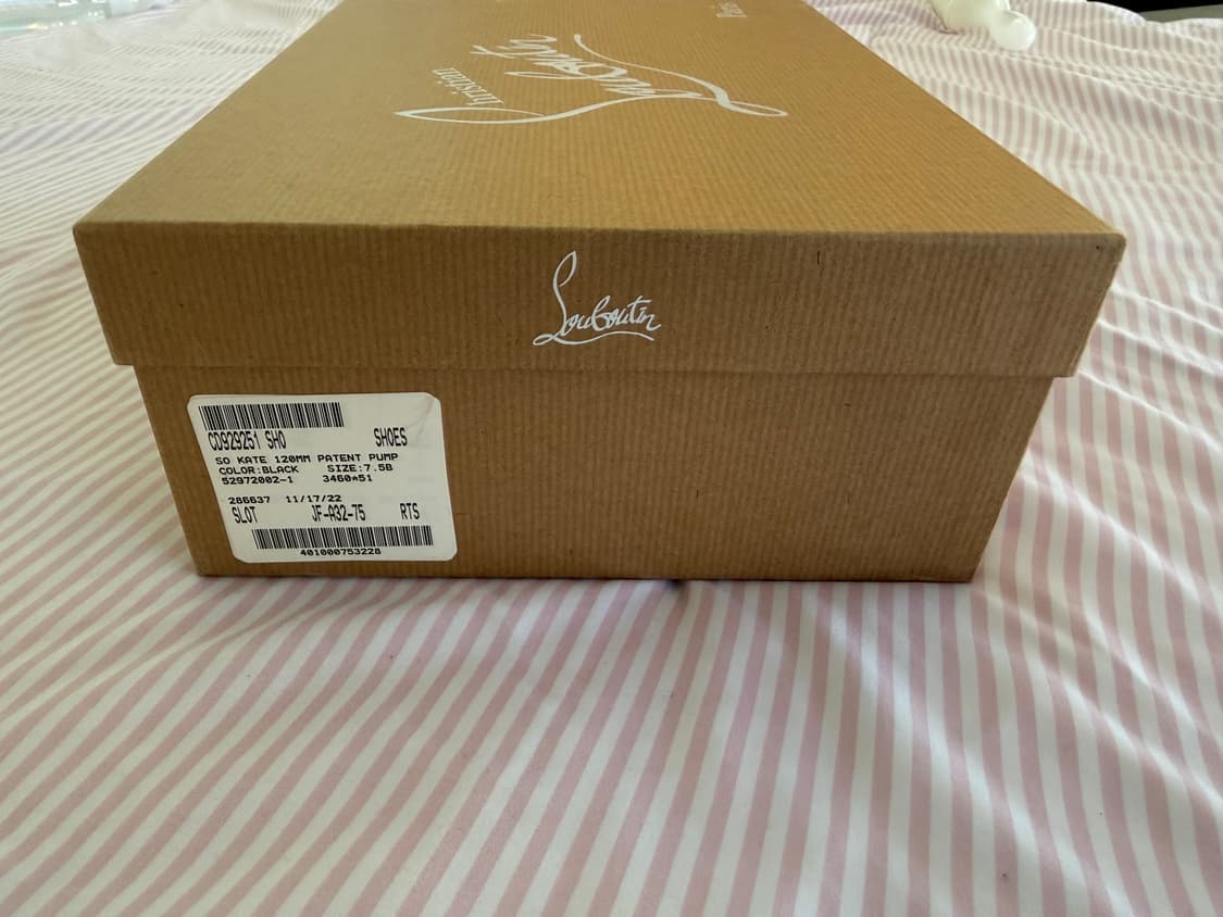 크리스찬 루부탱 소 케이트 블랙 페이턴트 펌프스 37.5/120mm 상품이미지4