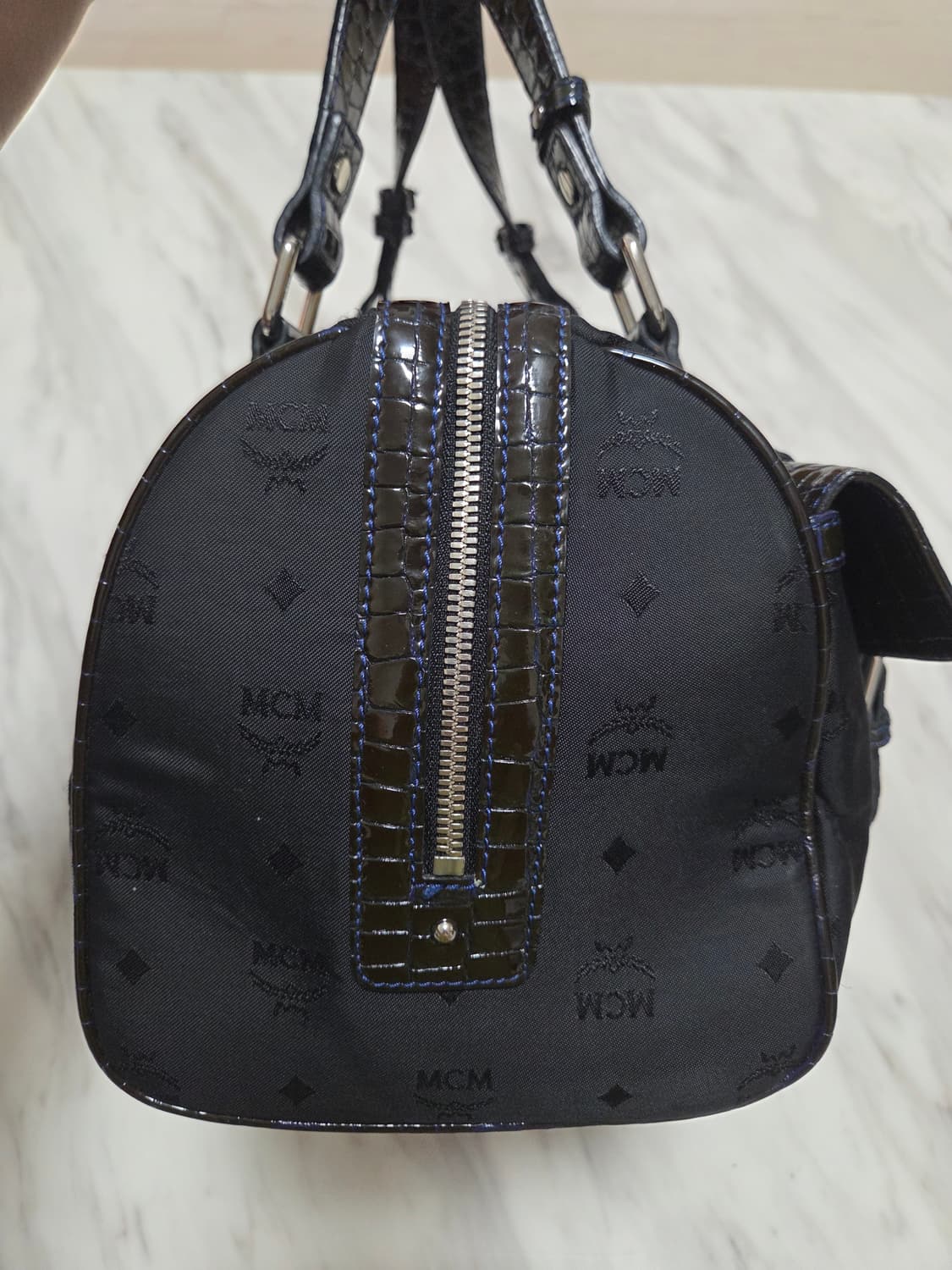 MCM 나일론 페이턴트 토트백 상품이미지5