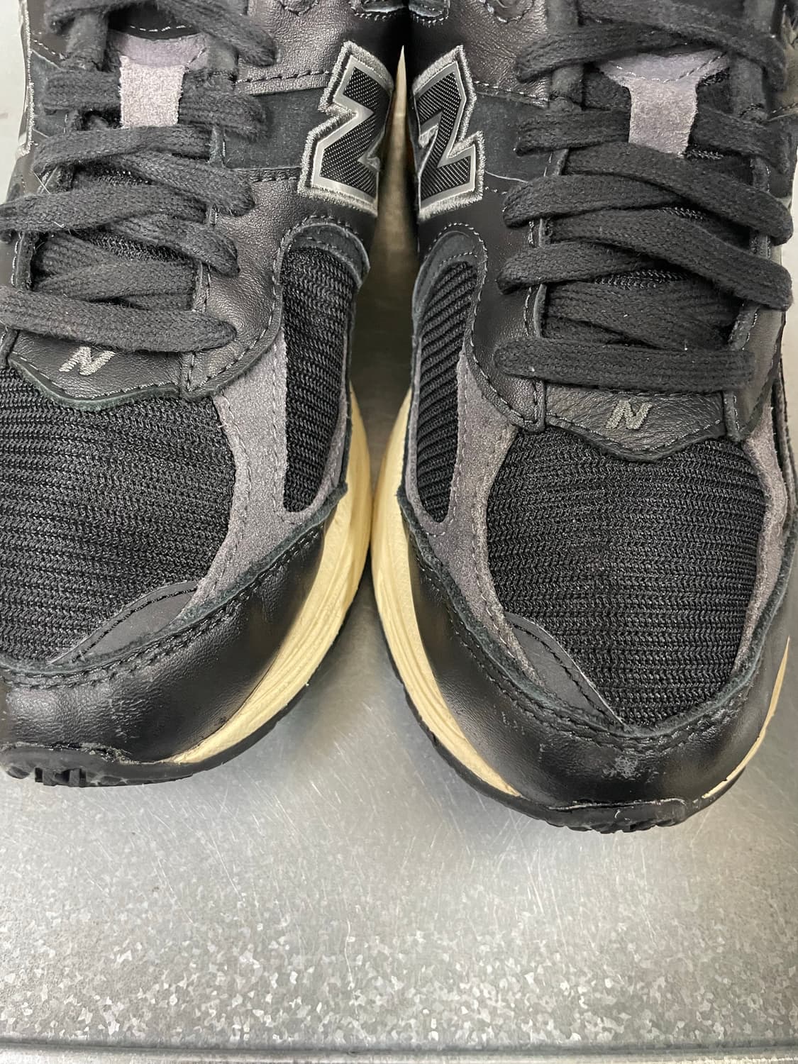 뉴발란스 2002R 블랙 255 상품이미지7