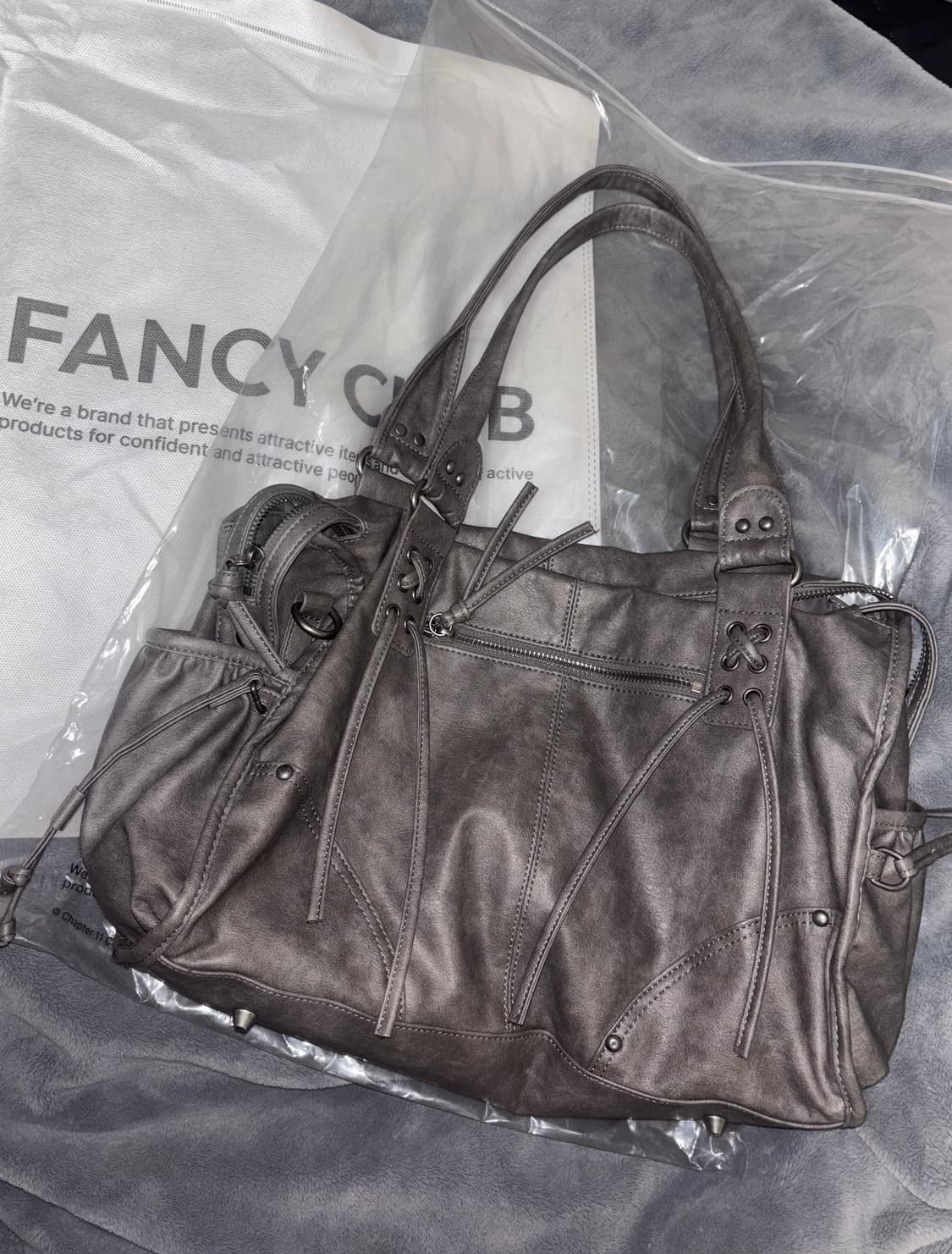 팬시클럽 벨티드 워싱 레더백 그레이 상품이미지3