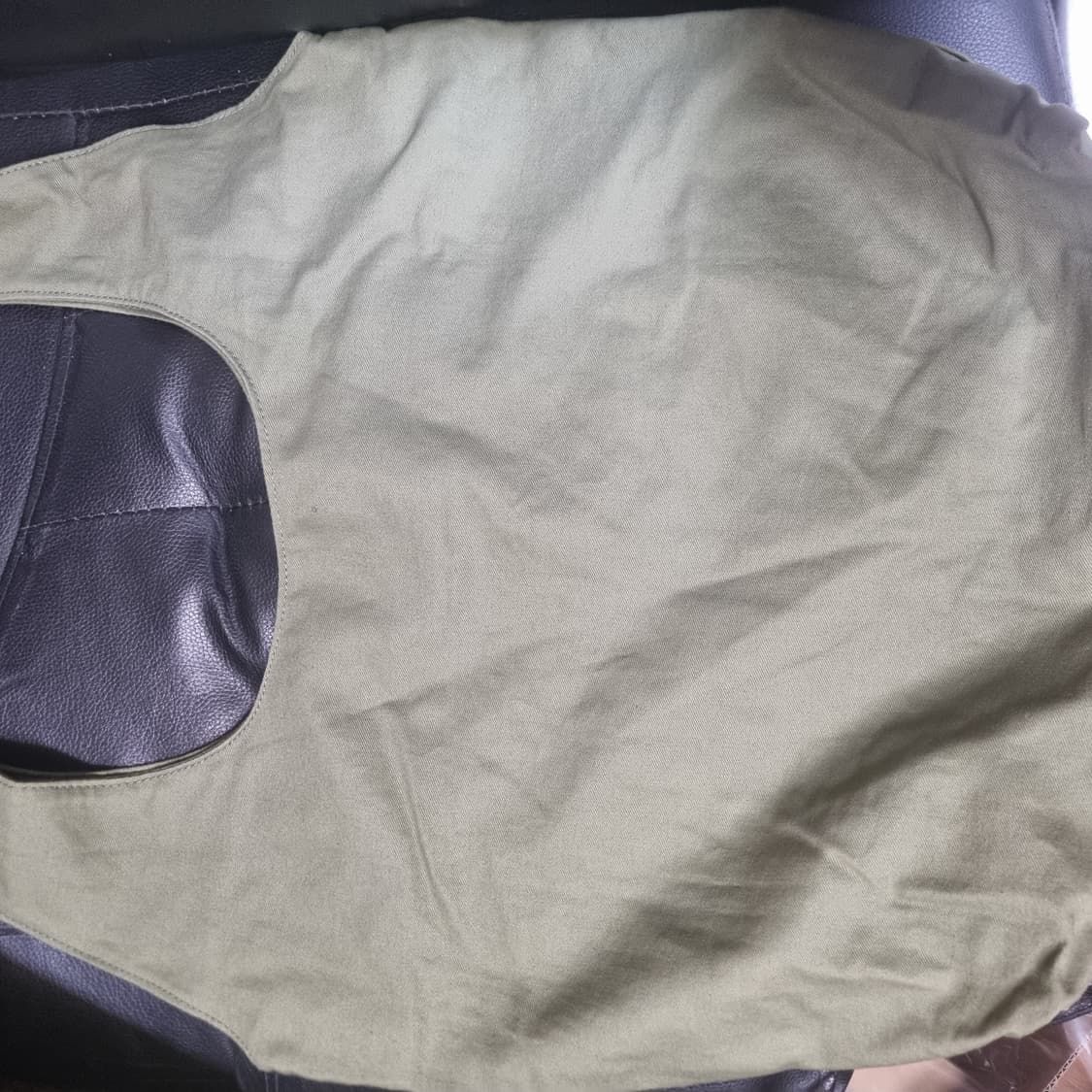 네이버후드 숄더백 카키  상품이미지2