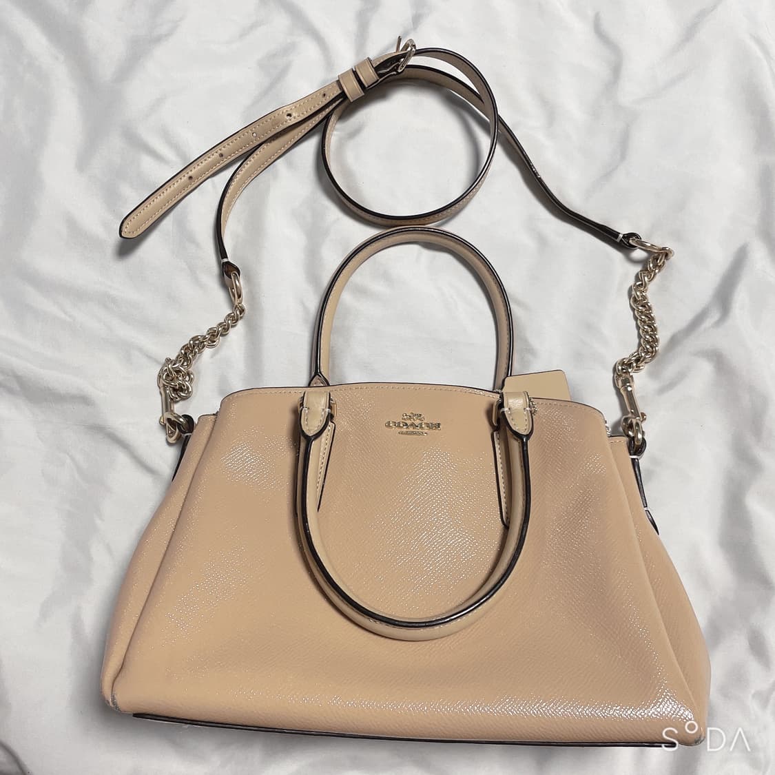 코치 베이지 크로스백 상품이미지1