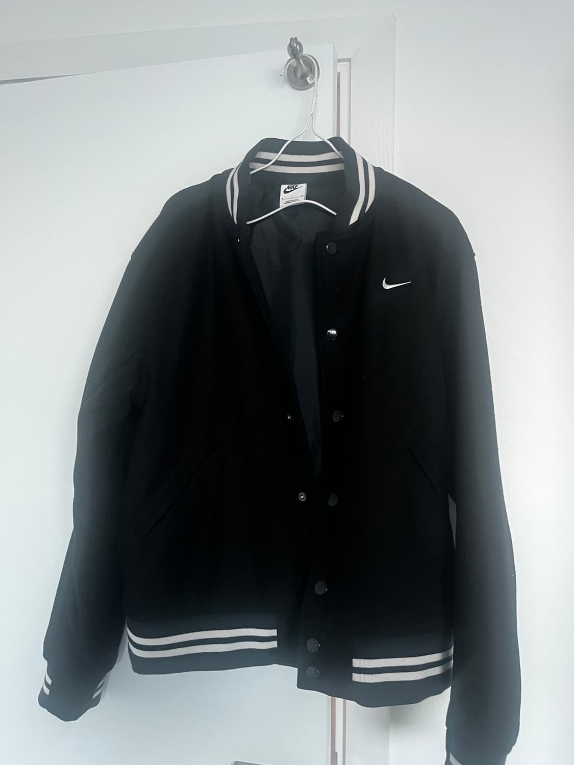 나이키 NSW 어센틱 바시티 자켓 블랙 - 아시아 상품이미지1