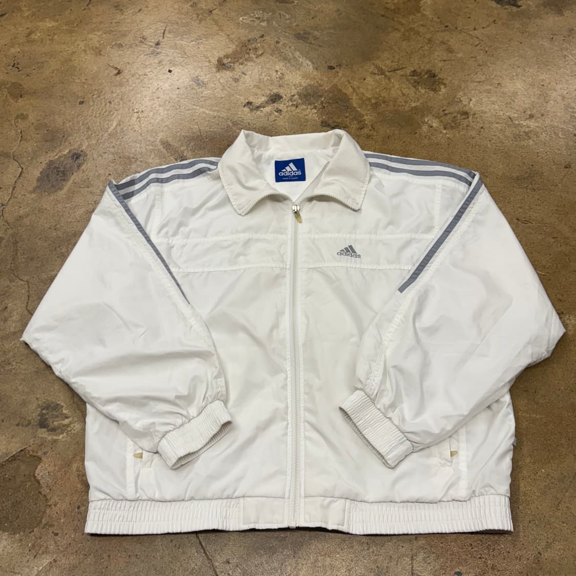 아디다스 화이트 그레이 흰실 바람막이 상품이미지2