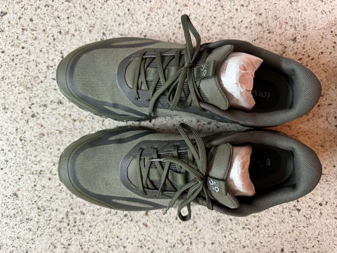 로에베 x 온러닝 클라우드벤처 2 카키 IT45 (us10-11추천) 상품이미지5