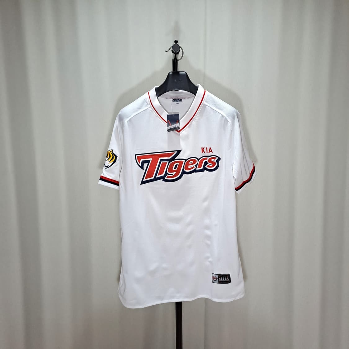 (새제품) 기아타이거즈 네포스 셔츠형 홈 유니폼 105 B571 상품이미지1