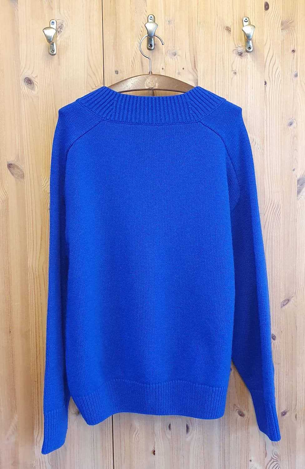 77/88.COS 브이넥 박스니트 상품이미지2