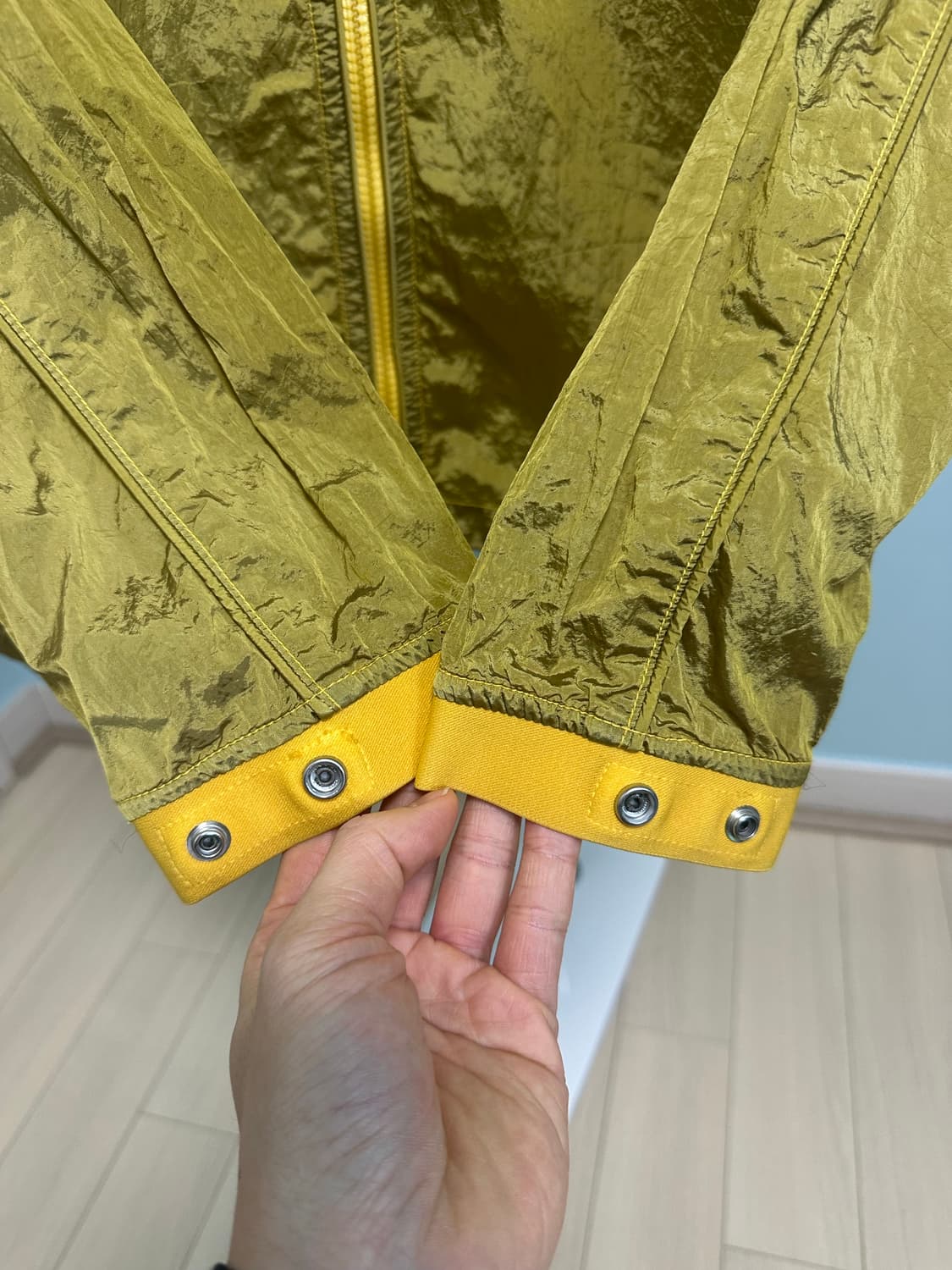 스톤아일랜드 22ss 나일론메탈 패커블 오버셔츠 옐로우L 상품이미지7