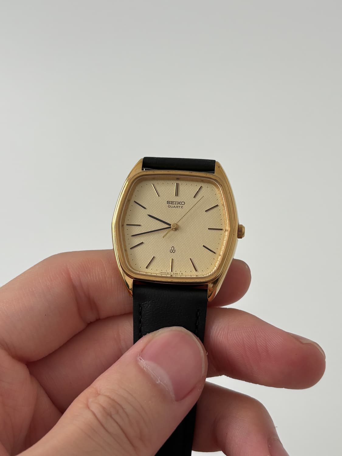 1980s Chariot Hexagon Gold Case Quartz 상품이미지3