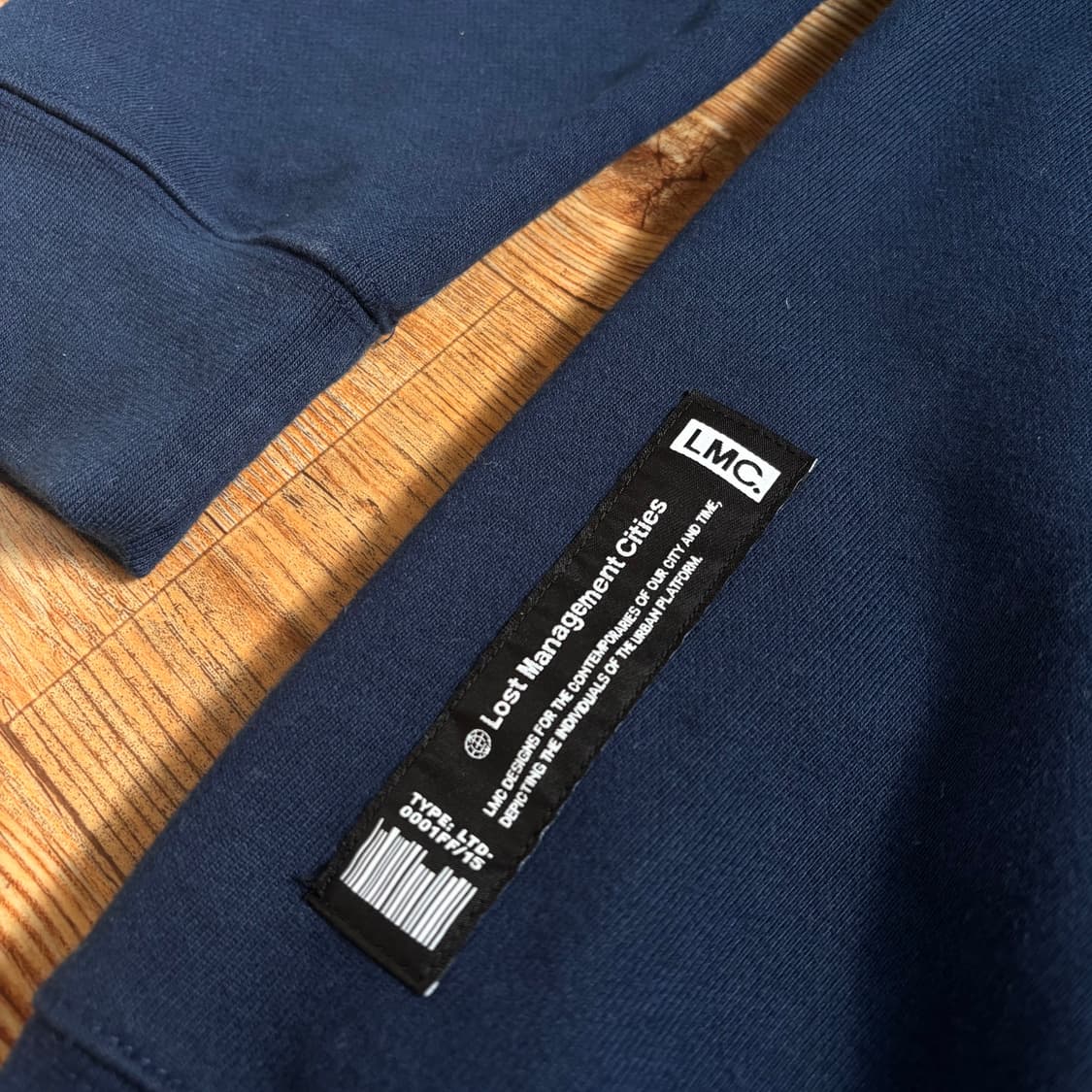 새제품급 LMC 맨투맨 티셔츠 박스핏 L 빅사이즈 그래픽 스페이스  상품이미지4