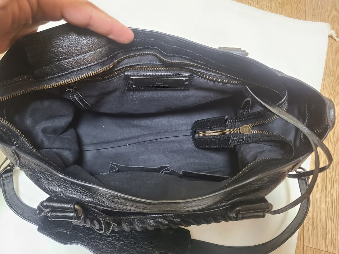 발렌시아가 모터백 시티 블랙 미디엄  상품이미지6