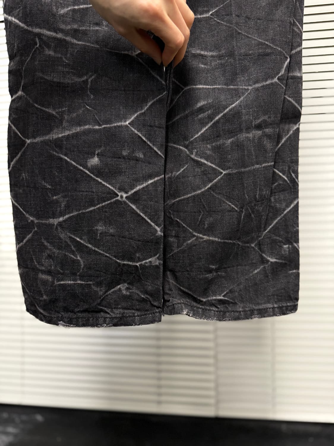 camp david 블랙 크랙 워시드 팬츠 상품이미지6