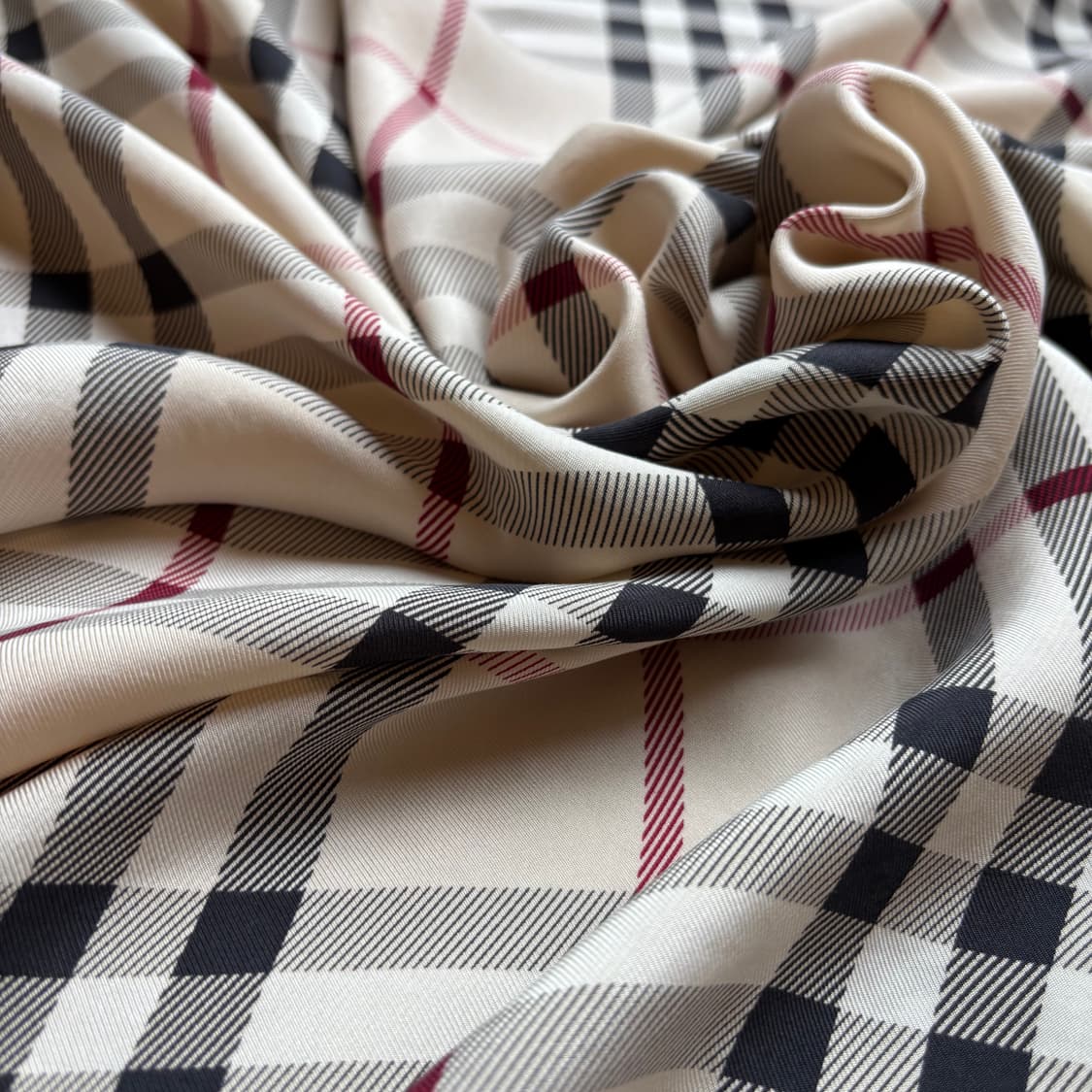 버버리 시그니처 체크 스카프 실크 대형 스카프 상품이미지10