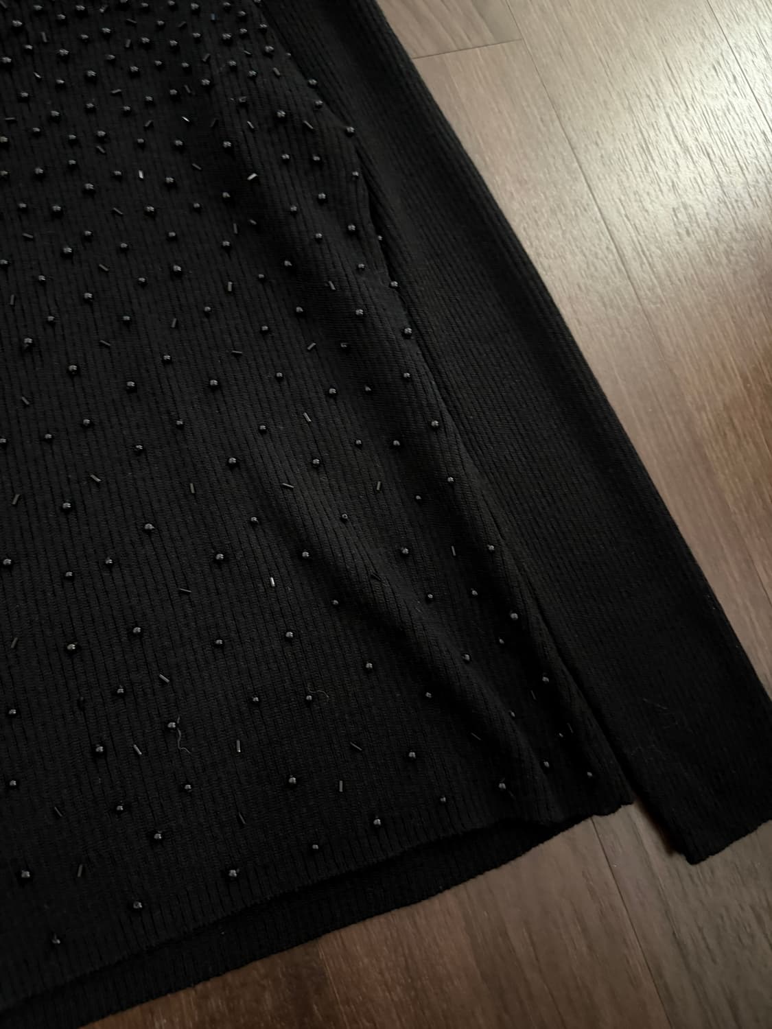 시퀸 비즈 골지 반폴라 니트 상품이미지4