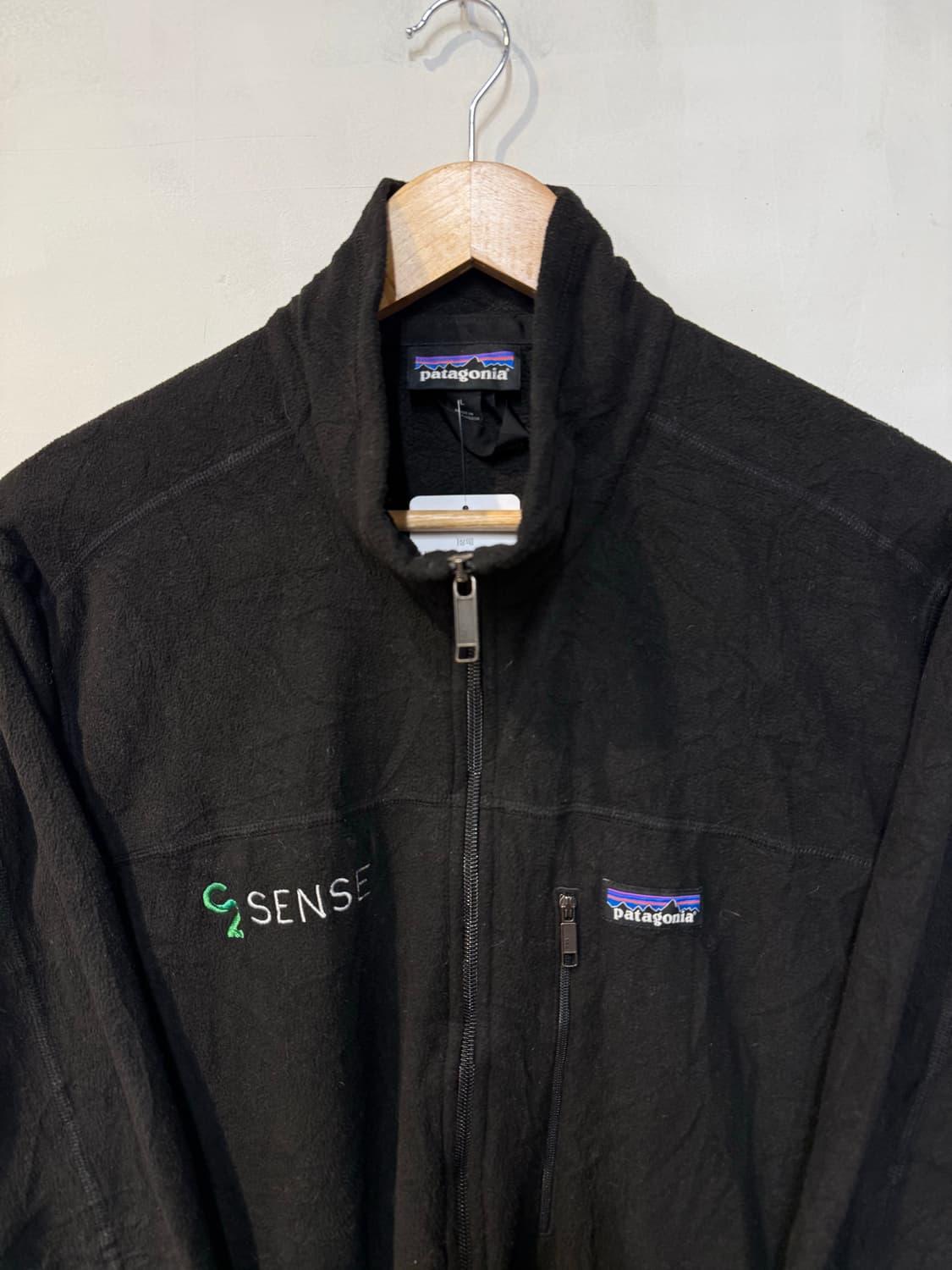 파타고니아 블랙 플리스 집업 상품이미지2