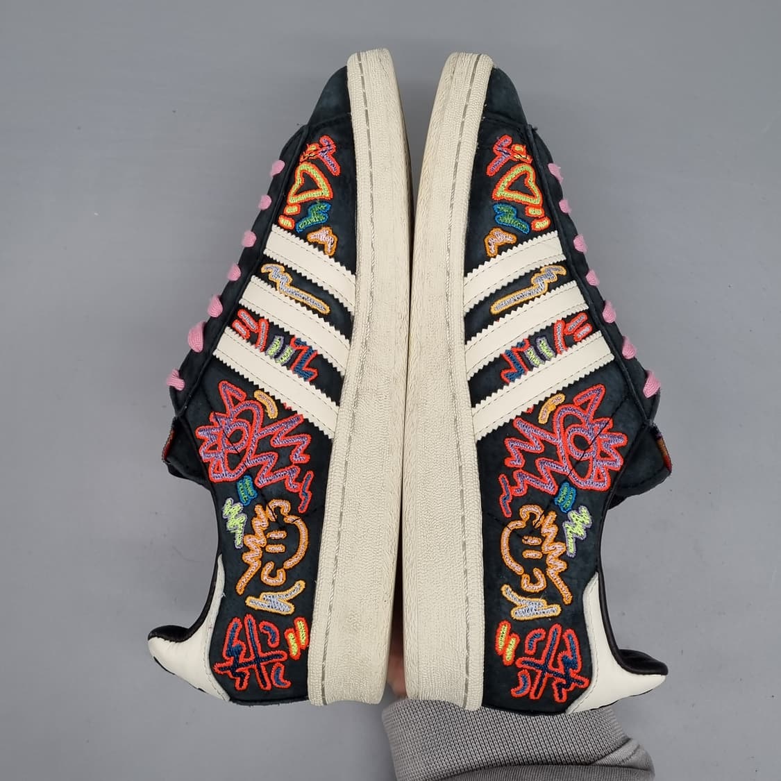 아디다스 캠퍼스80s 프라이드 스니커즈240 상품이미지5