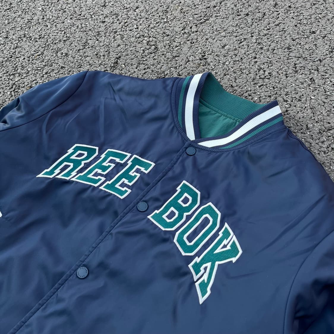 Reebok Reversible Varsity Jacket 상품이미지4