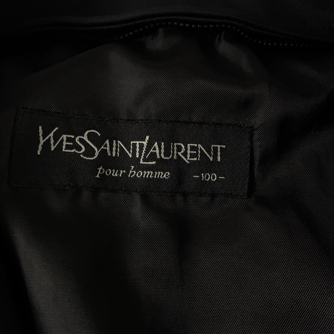 Yves Saint Laurent  입생로랑 폴리쉘 구스다운 하프 코트 상품이미지5