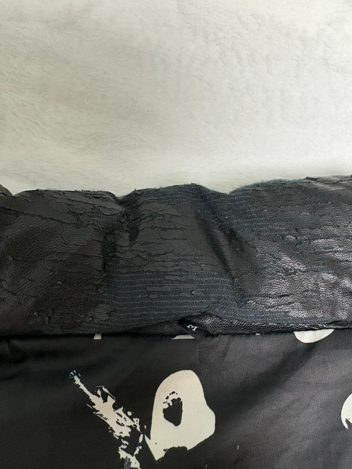 떠그클럽 레더패딩 초판 2사이즈 상품이미지9