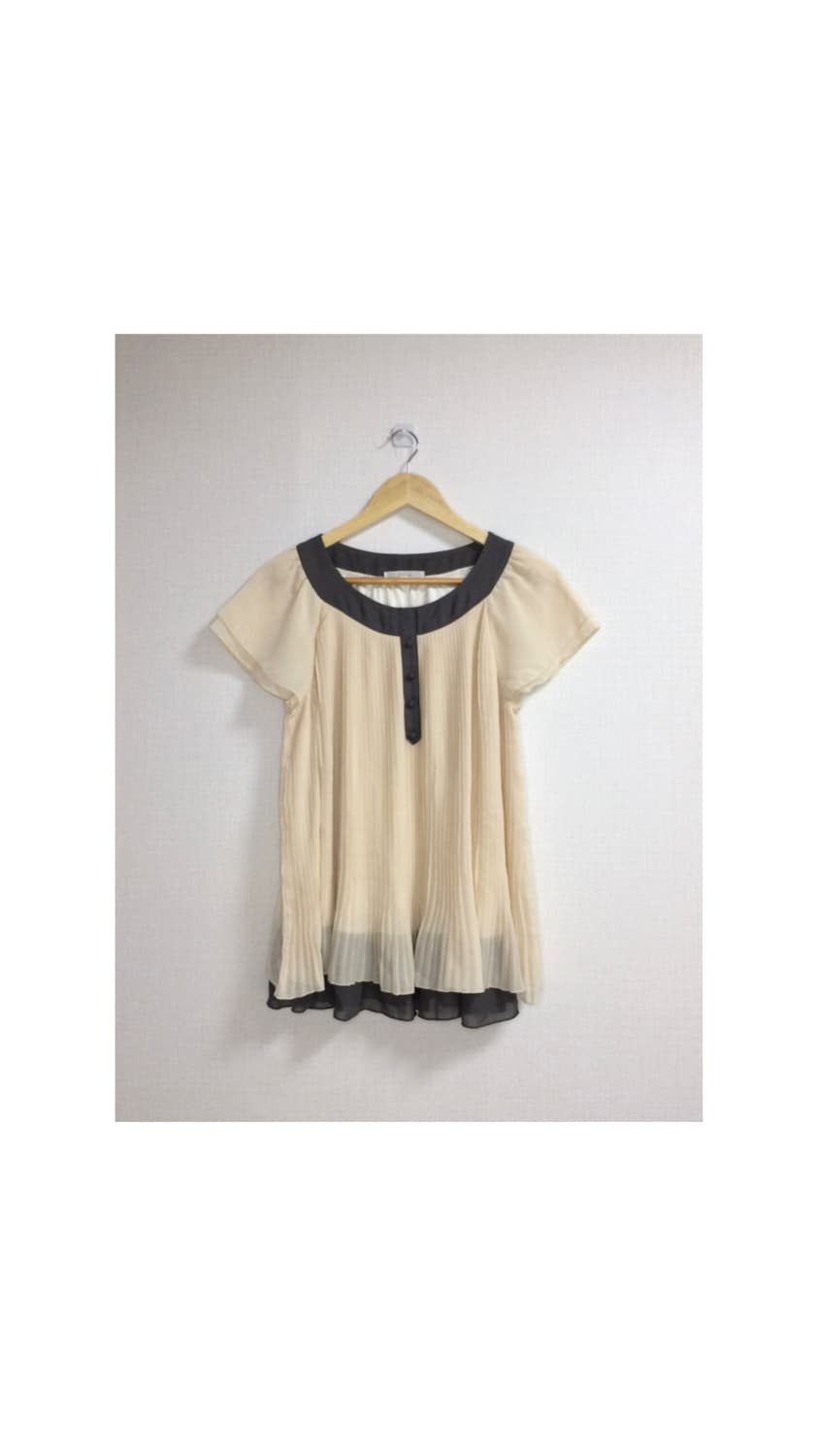 빈티지 베이지 배색 플리츠 반팔 블라우스 상품이미지1