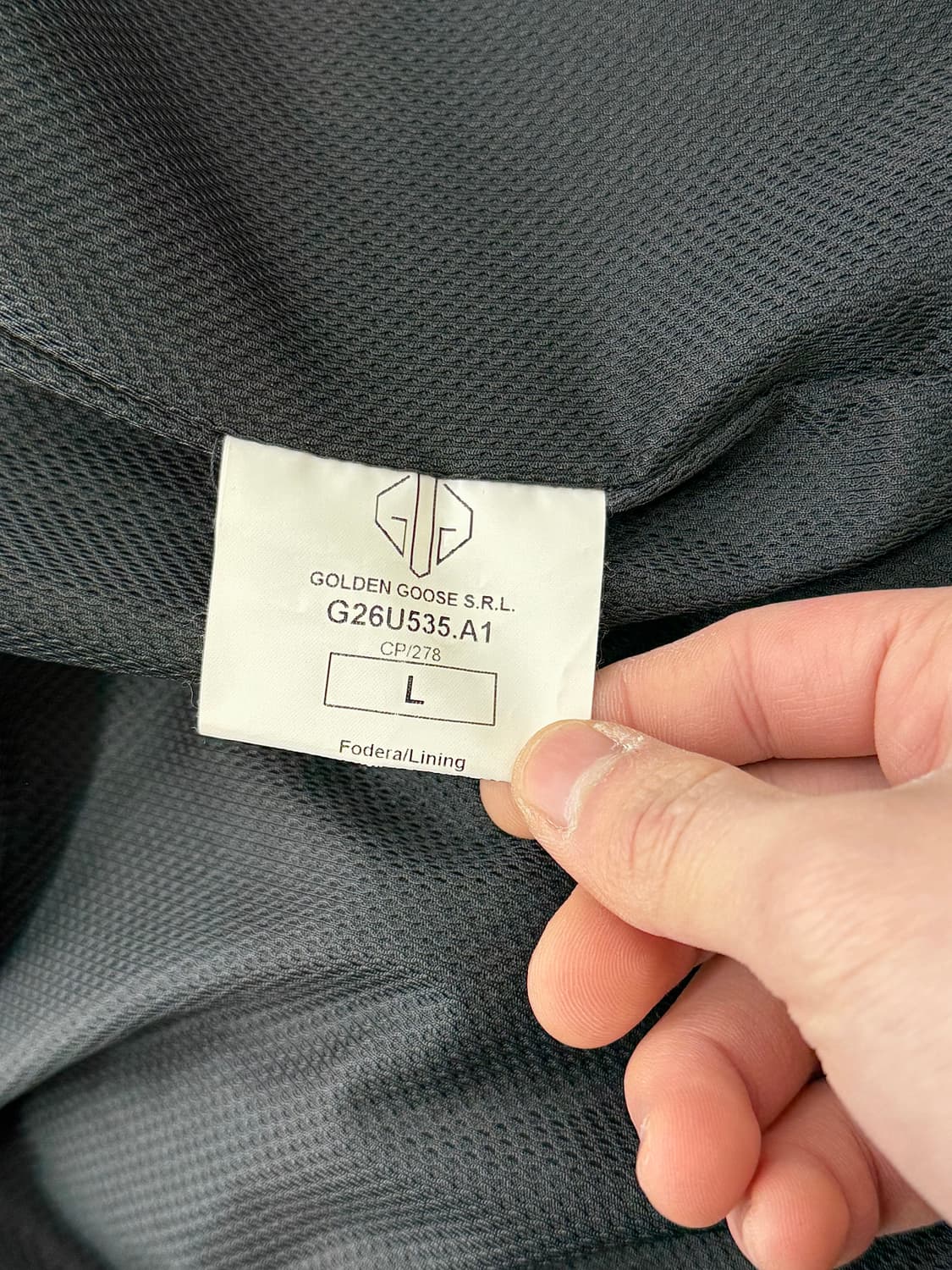 골든구스 블랙 리나일론 메쉬 테크니컬 풀 오버 레인 자켓 상품이미지9