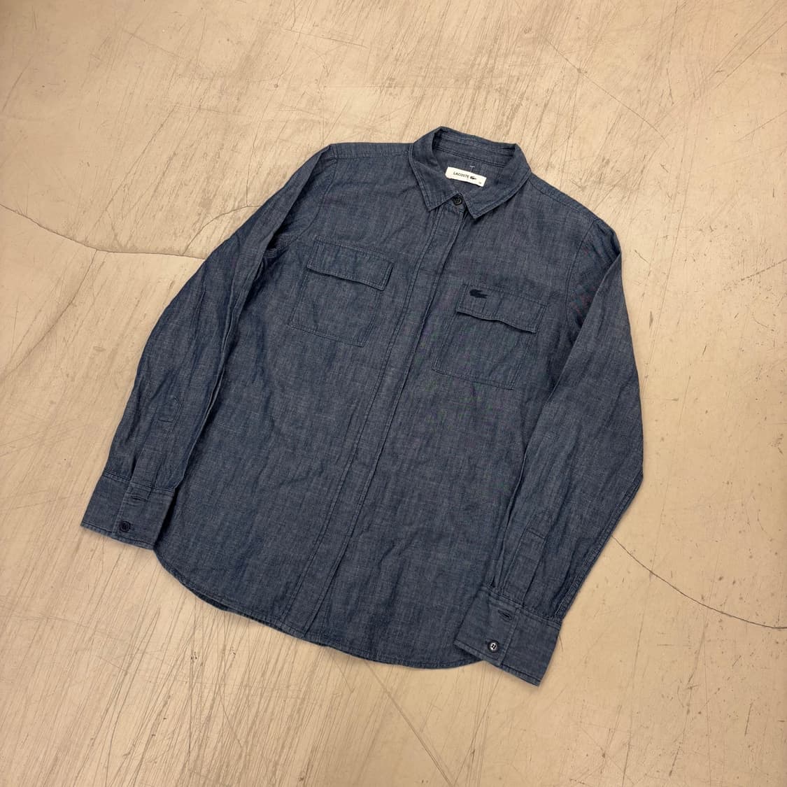 라코스테 샴브레이 스몰로고 셔츠 상품이미지1