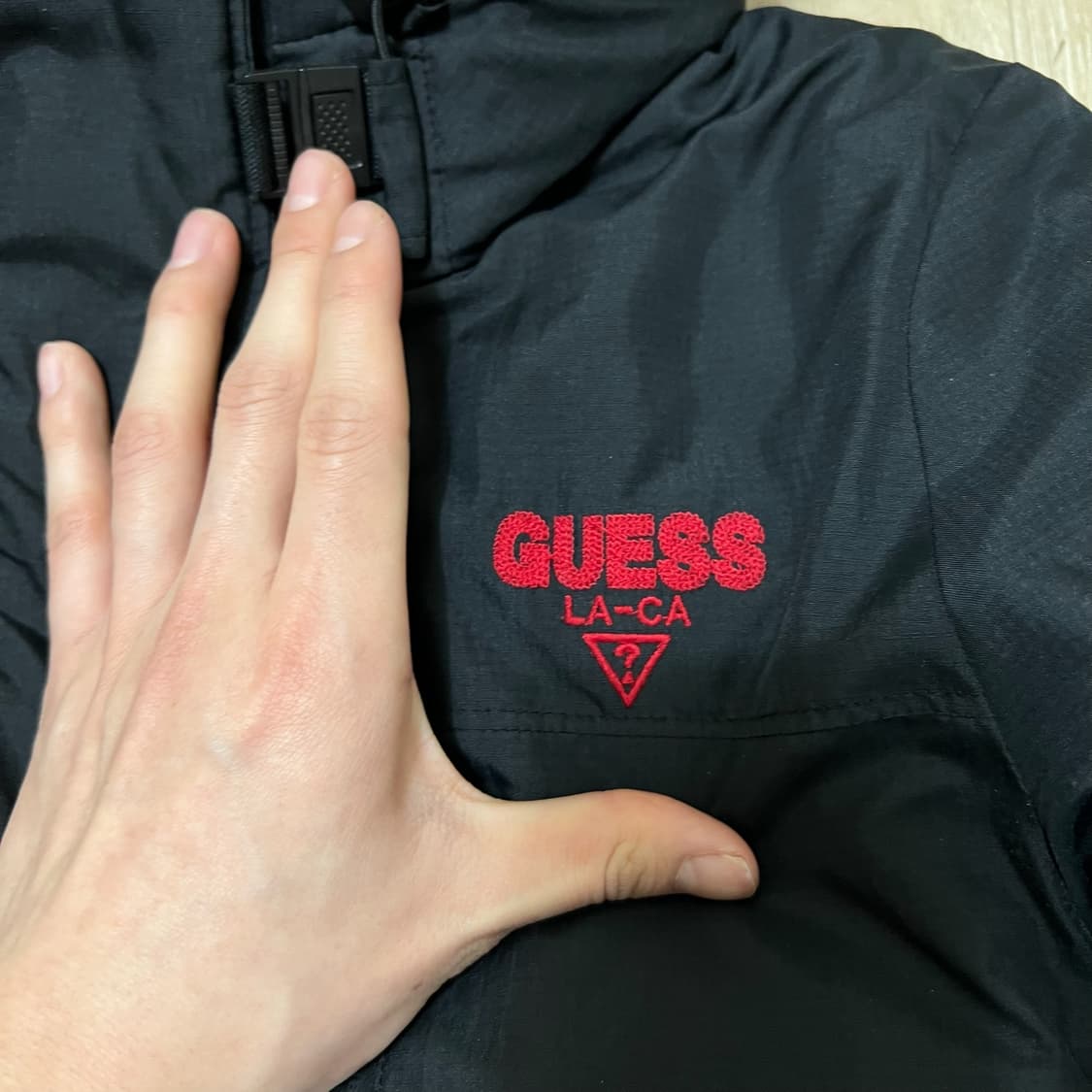 게스 여성 헤비 덕다운 후드 패딩 XS/85  상품이미지3