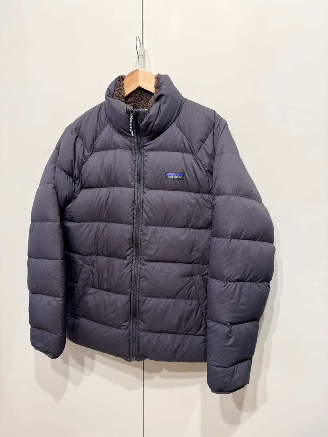 파타고니아 리버시블 사일런트 다운 자켓 상품이미지2