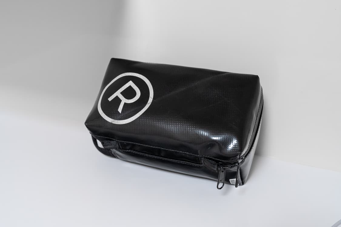 프라이탁 F36 웨인 파우치 올블랙 초희귀 로고 상품이미지1