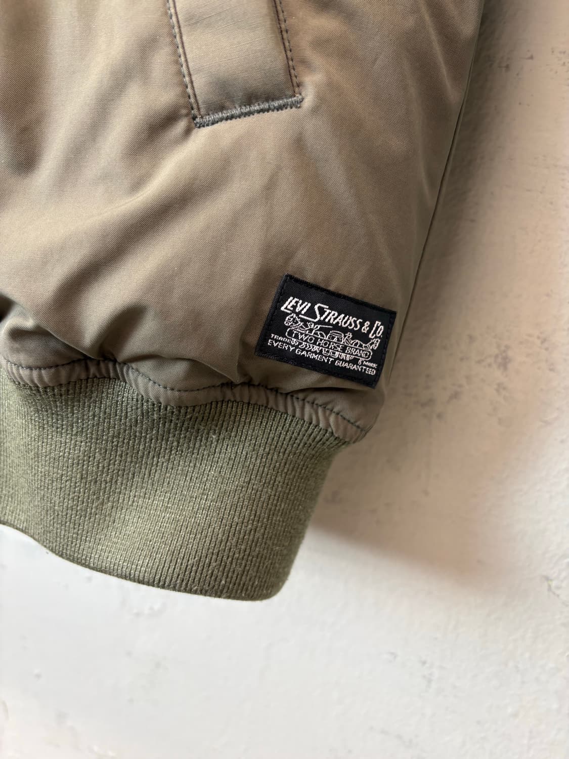 리바이스 빈티지 N2B 다운 자켓 카키 상품이미지7