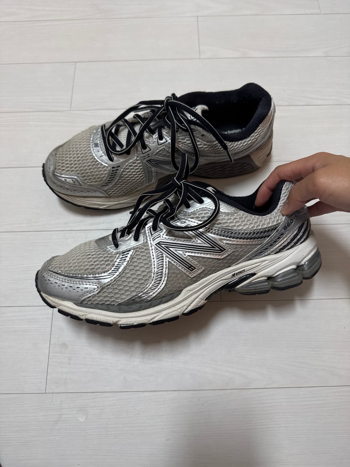 뉴발란스 860 V2 상품이미지1