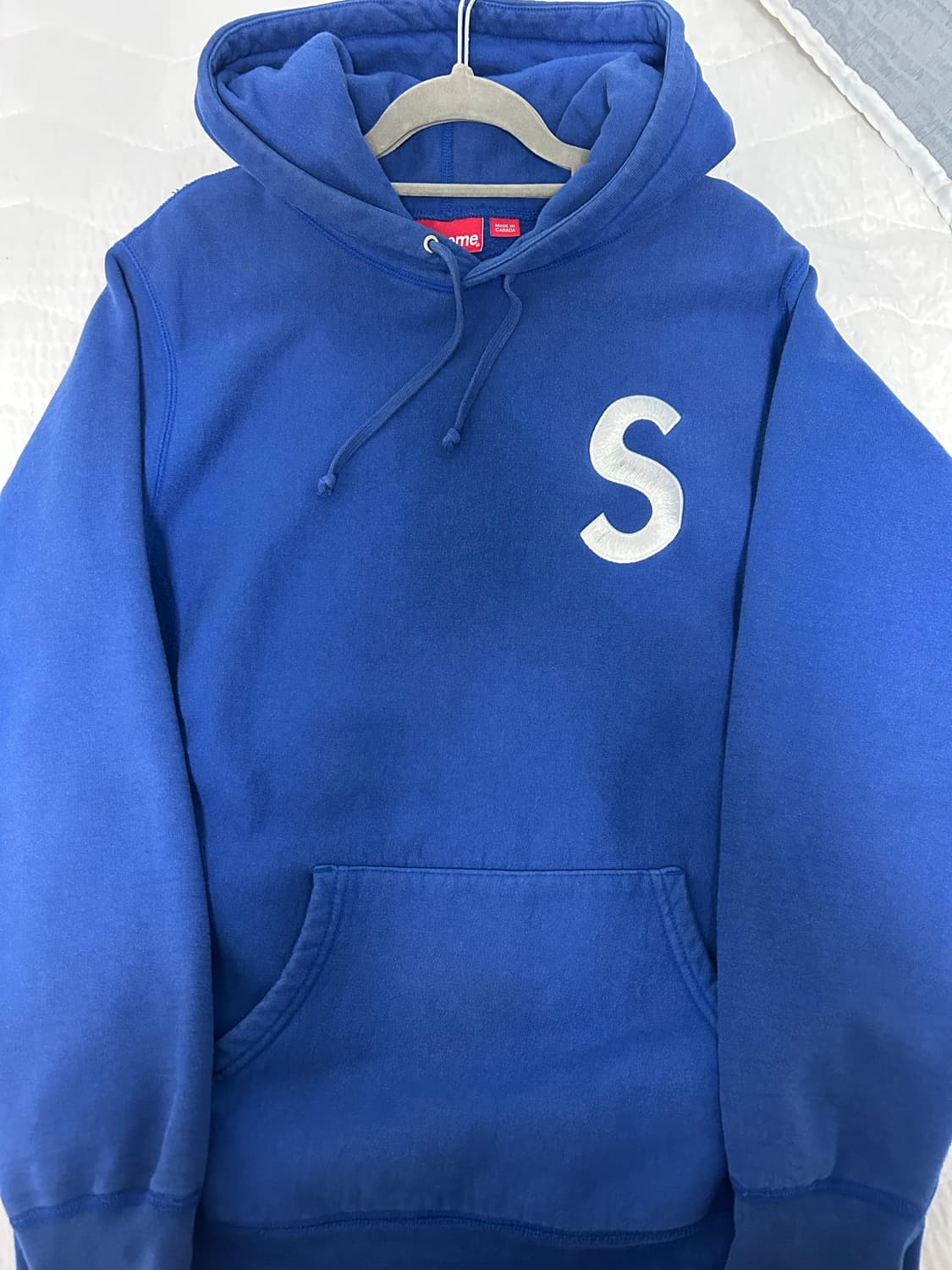 슈프림 s로고 후드티 판매합니다. 상품이미지2