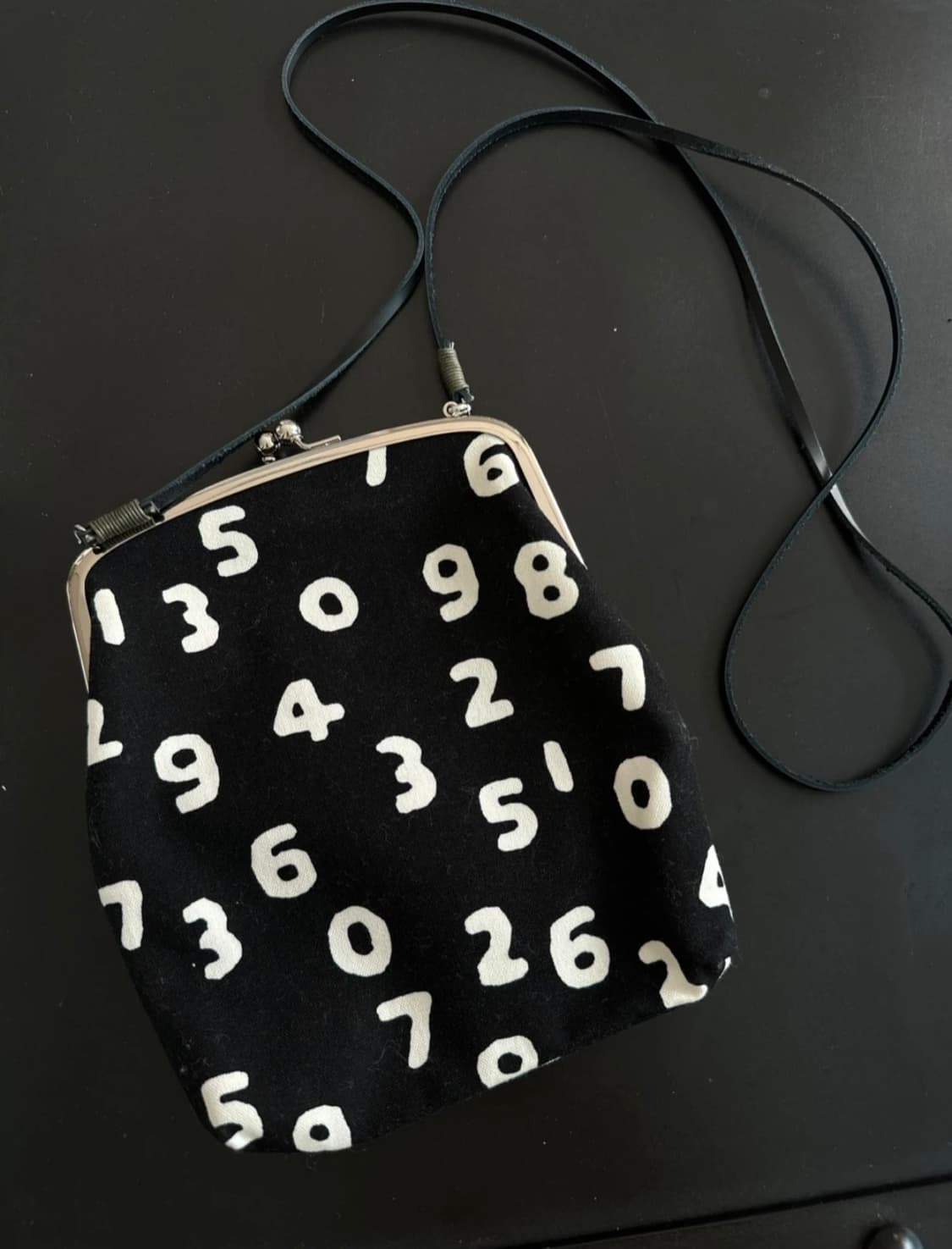 소우소우 가마구치 백 라지 (110cm 블랙 가죽 스트랩 포함) 상품이미지3