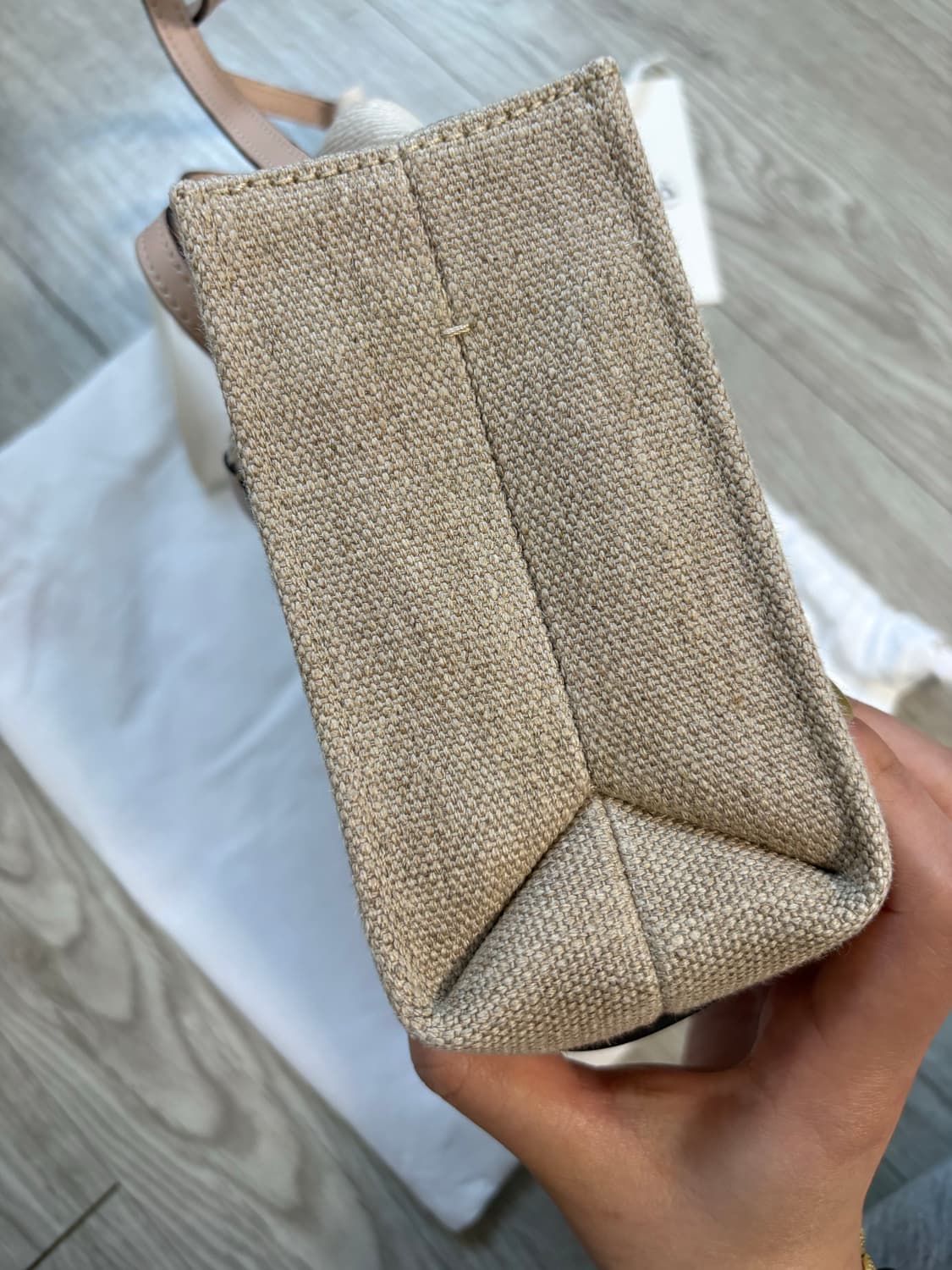 끌로에 우디백 미니 시멘트핑크 상품이미지6