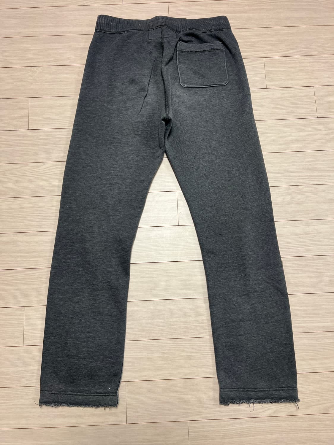 아베크롬비 & 피치 로고 스웻 조거 팬츠 / 차콜그레이 상품이미지2