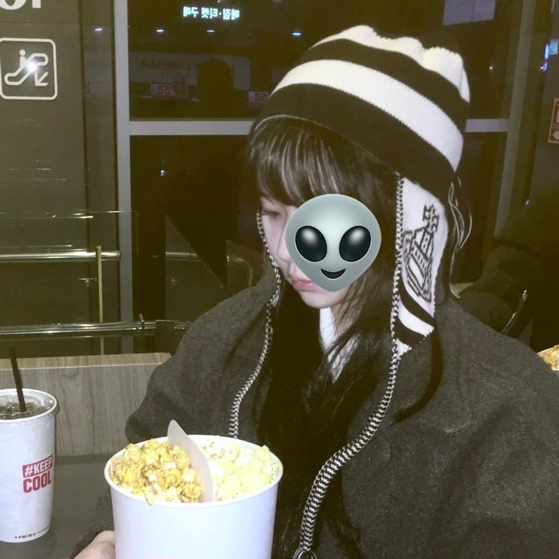 비비안웨스트우드 이어플랩 비니 (black&white) 상품이미지1