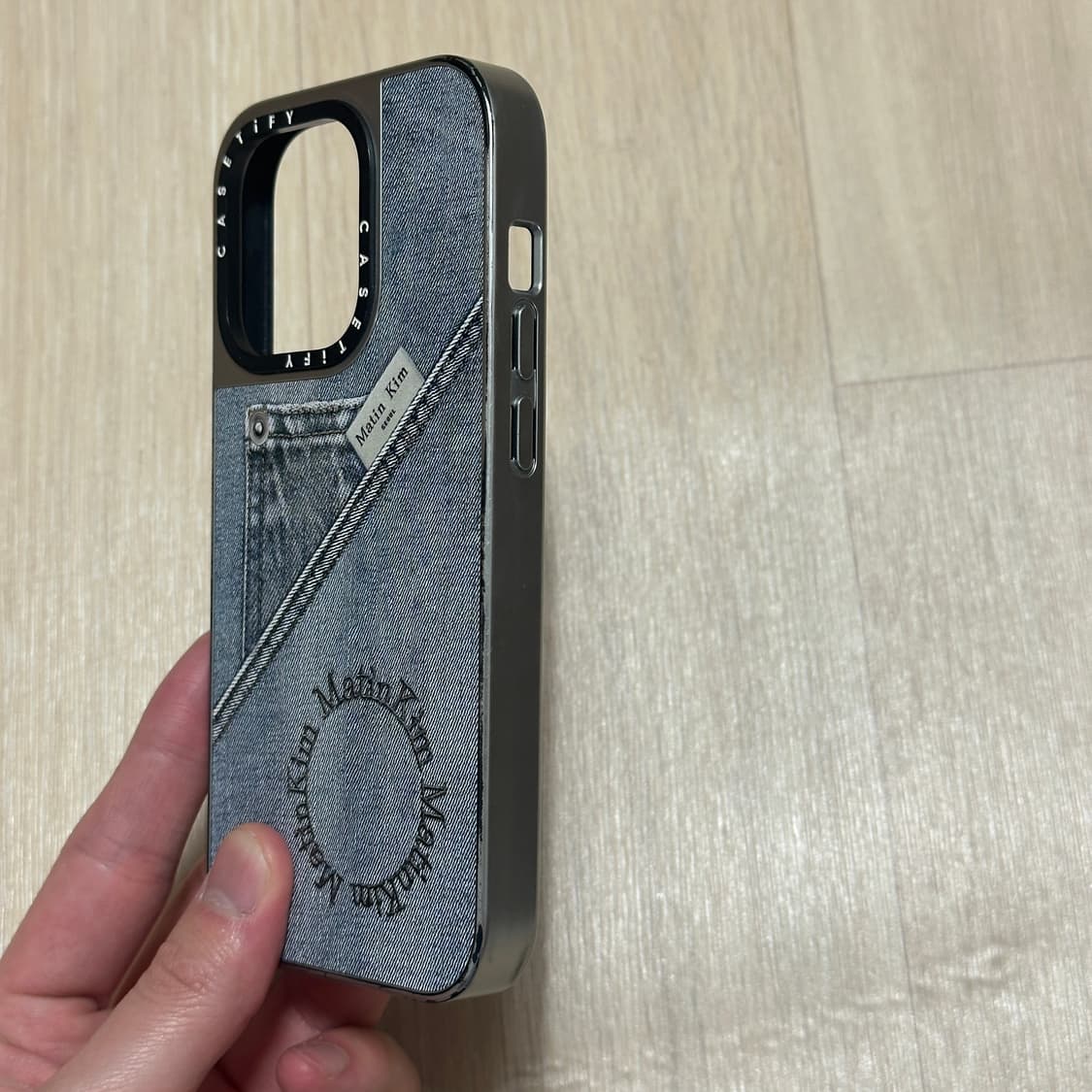 케이스티파이 아이폰14pro 마뗑킴 데님 케이스 상품이미지7