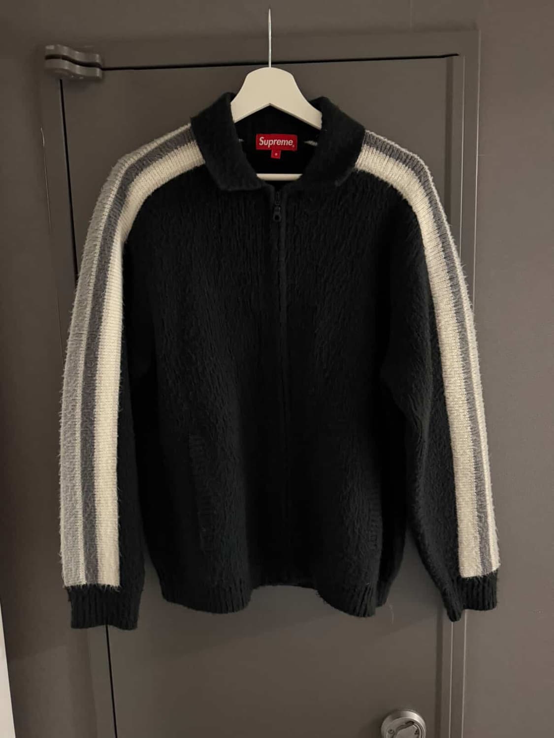 슈프림 슬리브 스트라이프 집업 스웨터 블랙 s 상품이미지1