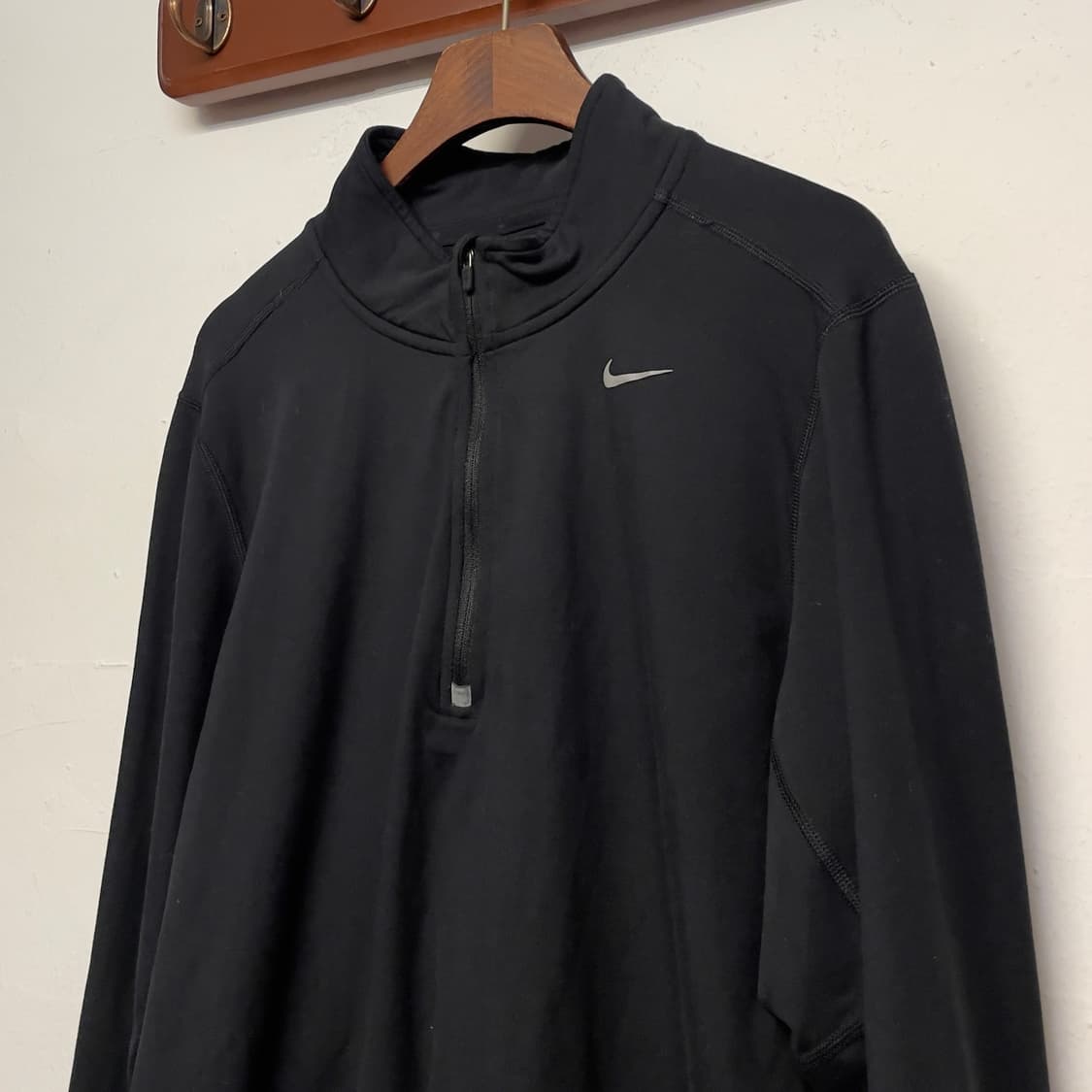 나이키 러닝 엘리먼트 블랙 롱 슬리브   상품이미지2